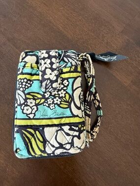 Vera Bradley Island Blooms Wristlet Wallet Zip Around ID Holder